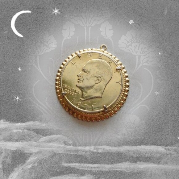 Vintage Eisenhower Dollar Coin Pendant, Friendly Eagle, 1971 - Picture 1 of 11